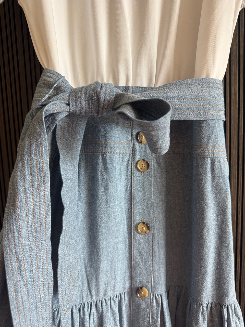 VERONICA BEARD Emmitt midi Tee with Light Blue Button-Front Tiered Skirt Dress - Picture 3 of 4